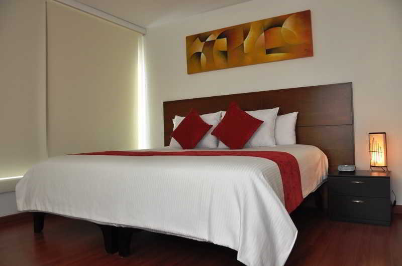 Apartasuites Plaza Modelia Apartahotel 3*